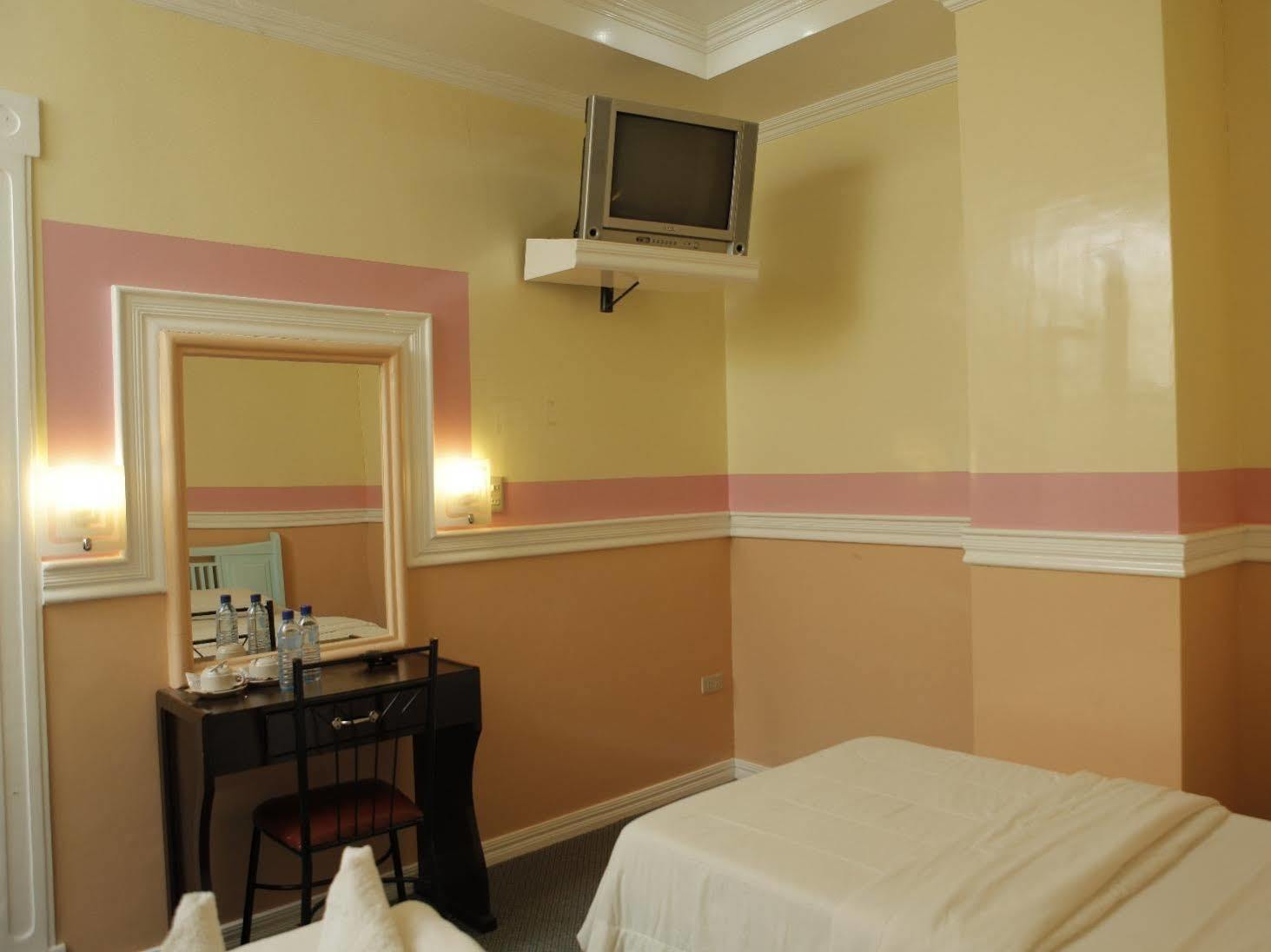 Golden Palace Hotel Tagum Exterior foto